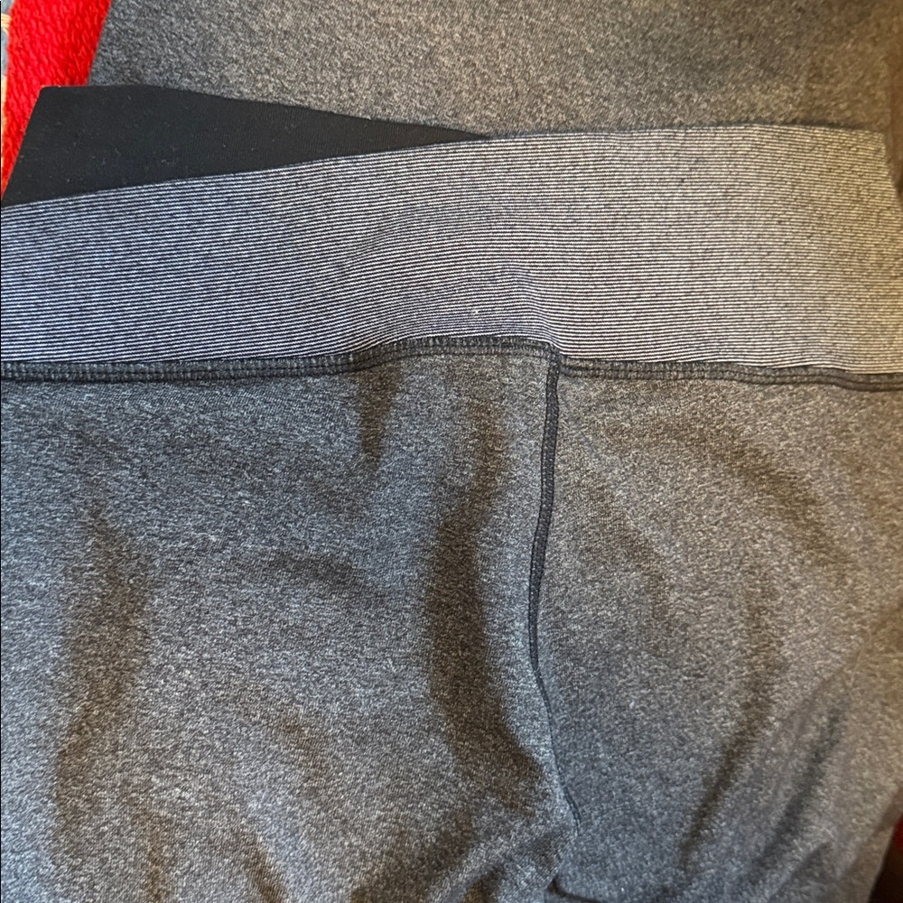 Lululemon Astro Pant (Tall) Heathered Black / Black Black Yoga Pants - Picture 11 of 12
